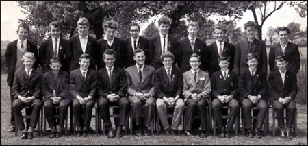 PHOTO OF 5th FORM, 1963